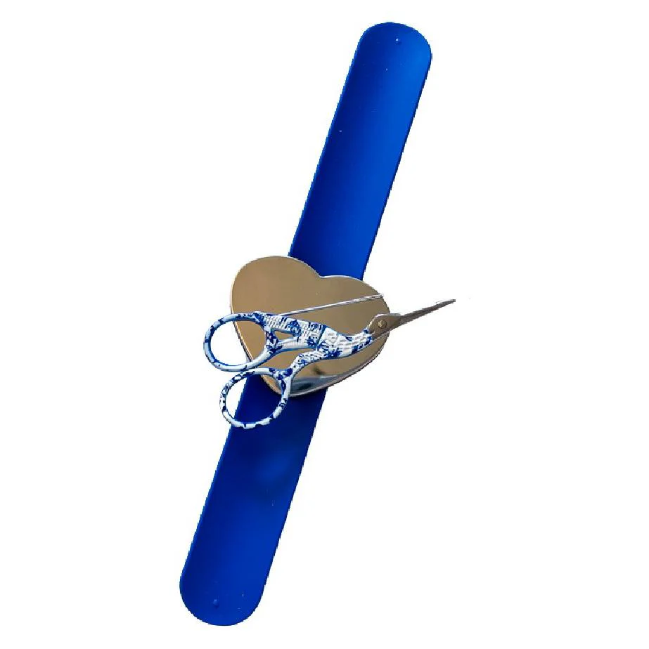 Heart Pin Magnet Bracelet - Image 3